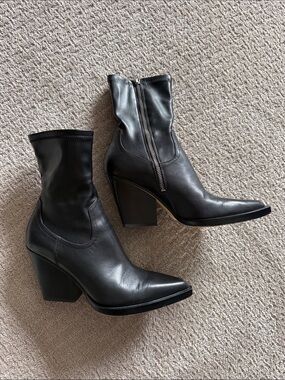 Dolce Vita Leather Black Pointed Toe Block Heel Boots